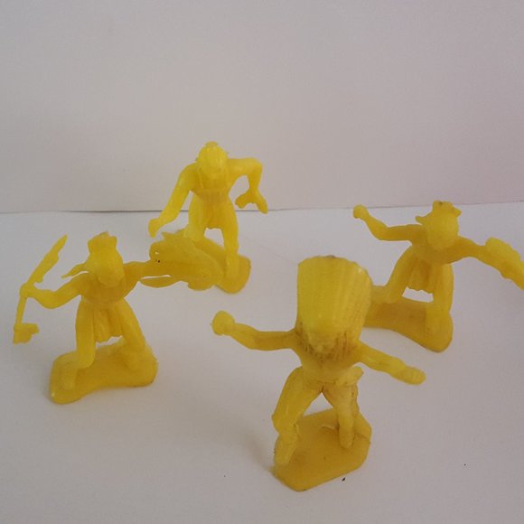 Vintage Plastic Toys Native American and Cowboy Figures - Picture 6 of 14